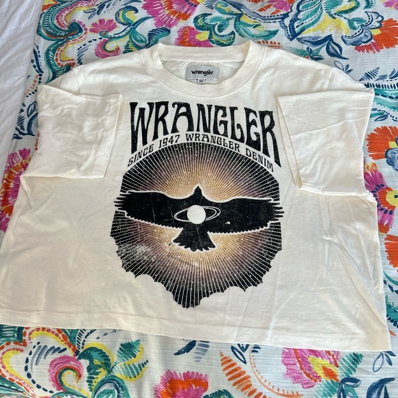 Love the organic fibre feels - a copy of California  70’s surfer gear. - Picture 4 of 5